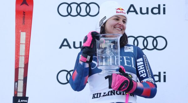 KILLINGTON, VERMONT - NOVEMBER 30: Zrinka Ljutic of Croati reacts after taking second in the Women's Giant Slalom during the STIFEL Killington FIS World Cup race at Killington Resort on November 30, 2024 in Killington, Vermont.   Sarah Stier,Image: 941303094, License: Rights-managed, Restrictions: , Model Release: no, Credit line: Sarah Stier / Getty images / Profimedia