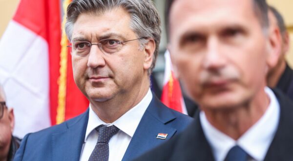 04.12.2024., Zagreb - Predaja prijedloga kandidature za predsjednika Republike Drzavnom izbornom povjerenstvu kandidata HDZ-a za predsjednika Republike Hrvatske Dragana Primorca. Andrej Plenkovic Photo: Slavko Midzor/PIXSELL