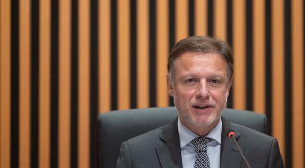 Zagreb, 03.12.2024. - Nastavak 4. sjednice 11. saziva Hrvatskog sabora.
Na fotografiji Gordan Jandroković.
foto HINA/ Edvard ŠUŠAK/ es