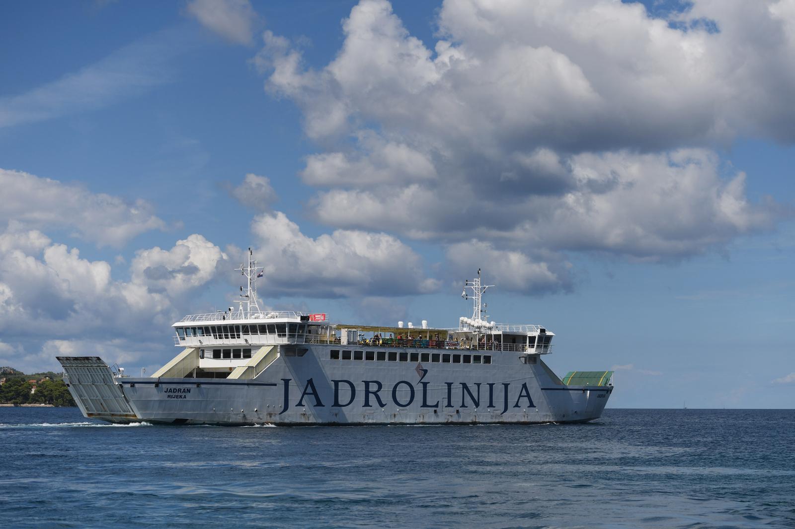 01.09.2023., Zadar - Trajekt Jadrolinije Jadran plovi na relaciji  Zadar - Preko. Photo: Hrvoje Jelavic/PIXSELL