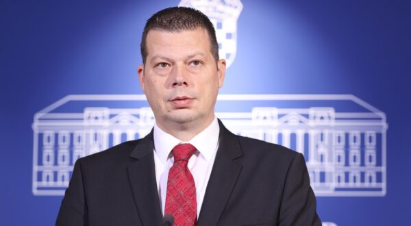 04.12.2024., Zagreb - Na konferenciji za medije odrzanoj u Saboru o  izboru ustavnih sudaca govorio je Sasa Djujic. Photo: Patrik Macek/PIXSELL