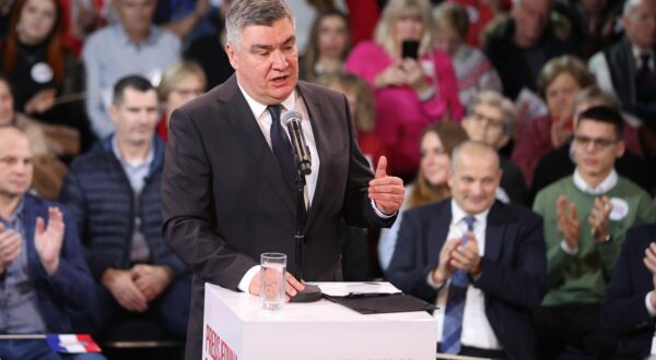 15.12.2024., Zagreb - Predizborni skup predsjednika i predsjednickog kandidata Zorana Milanovica u Tvornici kulture. Photo: Goran Stanzl/PIXSELL