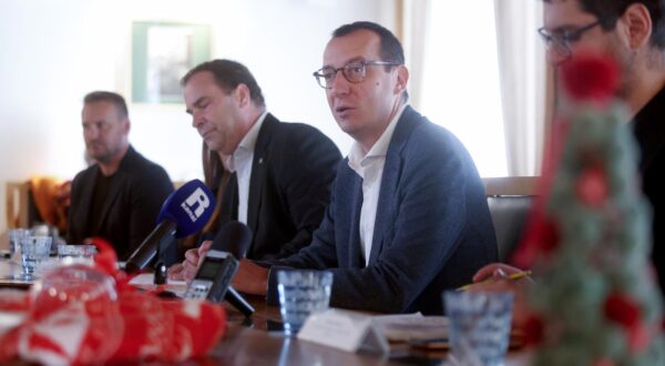 21.11.2024. Rijeka - Konferencija za medije na kojoj ce "Rijeka Advent 2024" predstaviti gradonacelnik Grada Rijeke Marko Filipovic, direktor Turističke zajednice grada Rijeke Petar Skarpa, predstavnica Adventiranja na Rezoluciji Iva Suslic, predstavnik Adventa na Korzu Ivan Crnjaric, predstavnik Adventa na Gatu Marcel De Privitelio i predstavnik programa "Zimska prica iz Bencica" Kristijan Benic. Photo: Nel Pavletic/PIXSELL