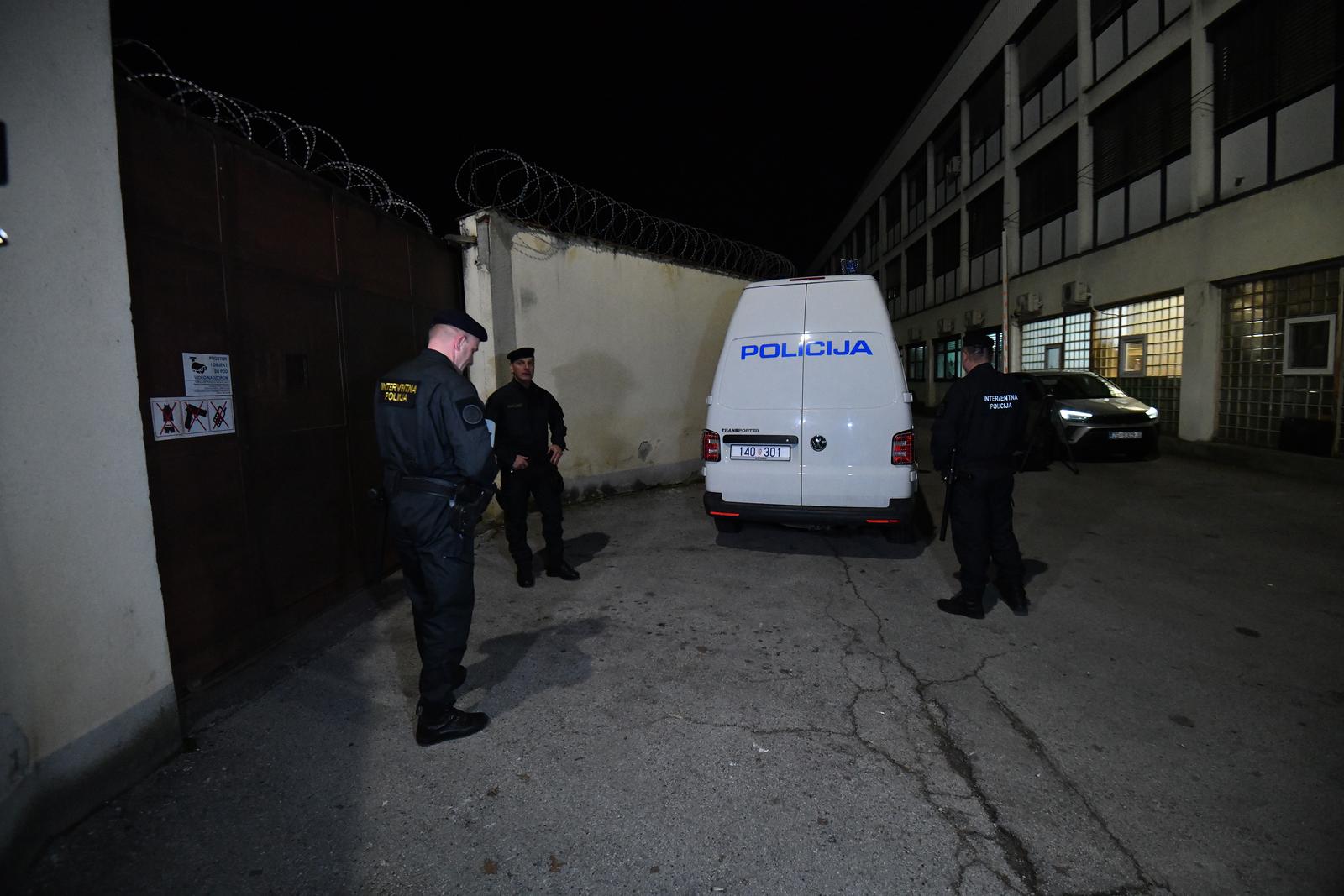 04.12.2024., Varazdin -  Roditelji beba koje su pronadjene zakopane u dvoristu kuce danas su ispitani te ih je prepratila interventna policija u pritvor. Photo: Vjeran Zganec Rogulja/PIXSELL