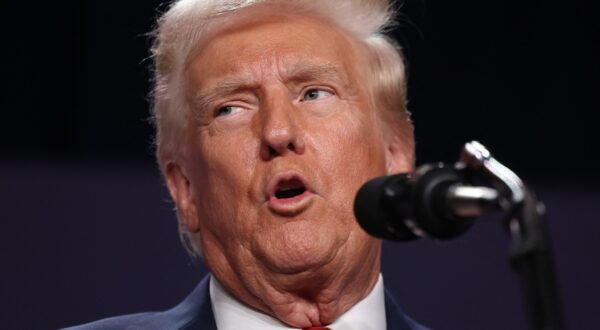 DORAL, FLORIDA - JANUARY 27: U.S. President Donald Trump addresses the 2025 Republican Issues Conference at the Trump National Doral Miami on January 27, 2025 in Doral, Florida. The three-day planning session was expected to lay out Trump's ambitious legislative agenda.   Joe Raedle,Image: 958148705, License: Rights-managed, Restrictions: , Model Release: no, Credit line: JOE RAEDLE / Getty images / Profimedia