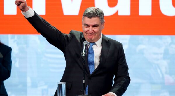Zagreb, 12.01.2025 - Zoran Milanović po drugi puta izabran je za Predsjednika Republike Hrvatske na predsjedničkim izborima u Hrvatskoj. Na slici Zoran Milanović obratio se okupljenima.
foto HINA/