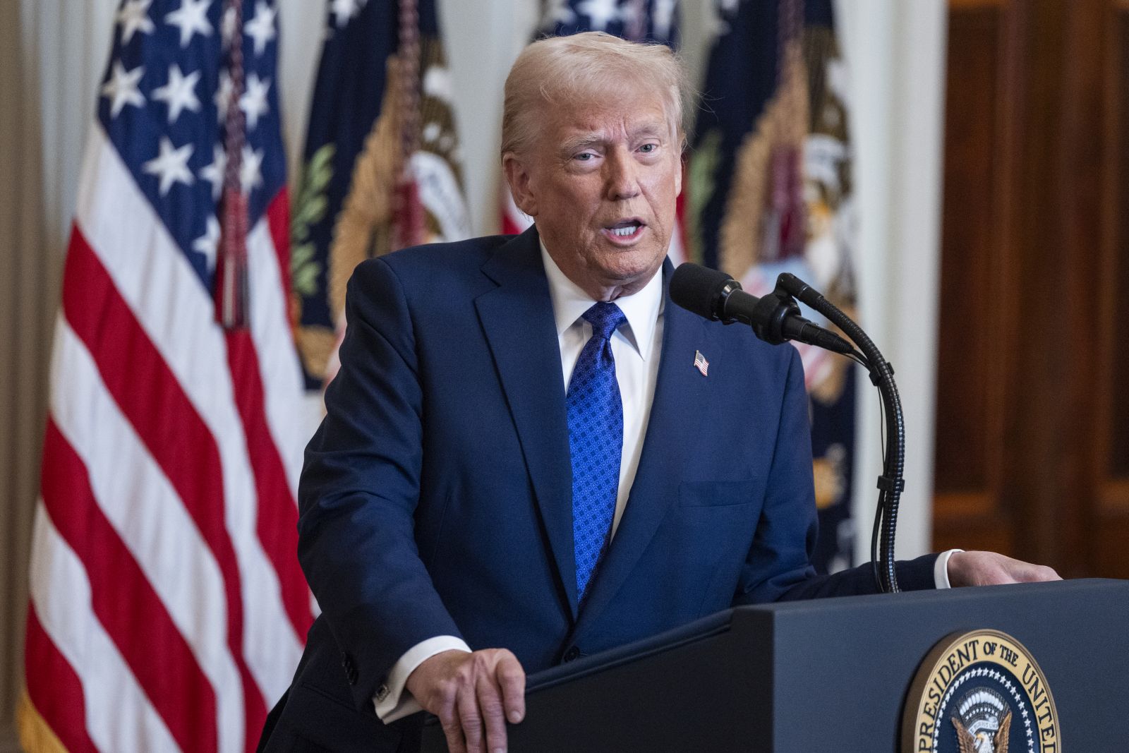 epa11861525 US President Donald Trump speaks before signing the Laken Riley Act in the East Room of the White House in Washington, DC, USA, 29 January 2025. The law, named after a Georgia student murdered by an undocumented immigrant is the first bill of the second Trump administration.  EPA/JIM LO SCALZO / POOL