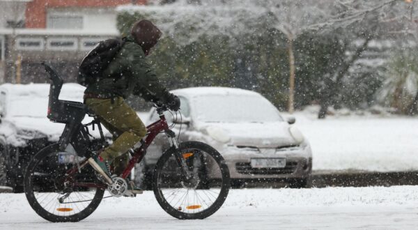 03.01.2024., Zagreb - Gust snijeg pada diljem zemlje,  a snjezni pokrivac prekrio je Zagreb.    Photo: Igor Kralj/PIXSELL