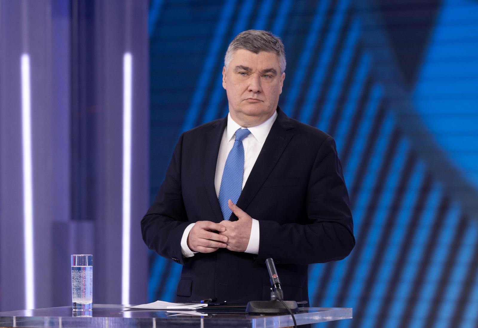 07.001.025., Zagreb - Suceljavanje predsjednickih kandidata Zorana Milanovica i Dragana Primoraca na HRT-u. Na slici Zoran Milanovic Photo: Damir Sencar/HINA/POOL/PIXSELL