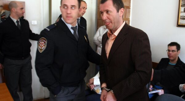 27.03.2012., Zagreb - Objava presude Kresimiru Gilji za pokusaj ubojstva na Zupanijskom sudu.rPhoto: Jurica Galoic/PIXSELLr