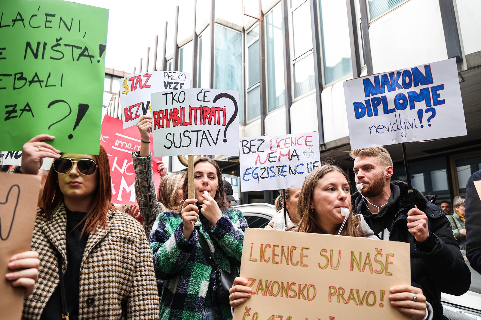 27.01.2025., Zagreb - Mirni prosvjed fizioterapeuta iniciran problemom izdavanja licence i pronalaska staza organiziraju pojedinci s podrskom svih terapeuta koji su u istom problemu. Photo: Luka Stanzl/PIXSELL