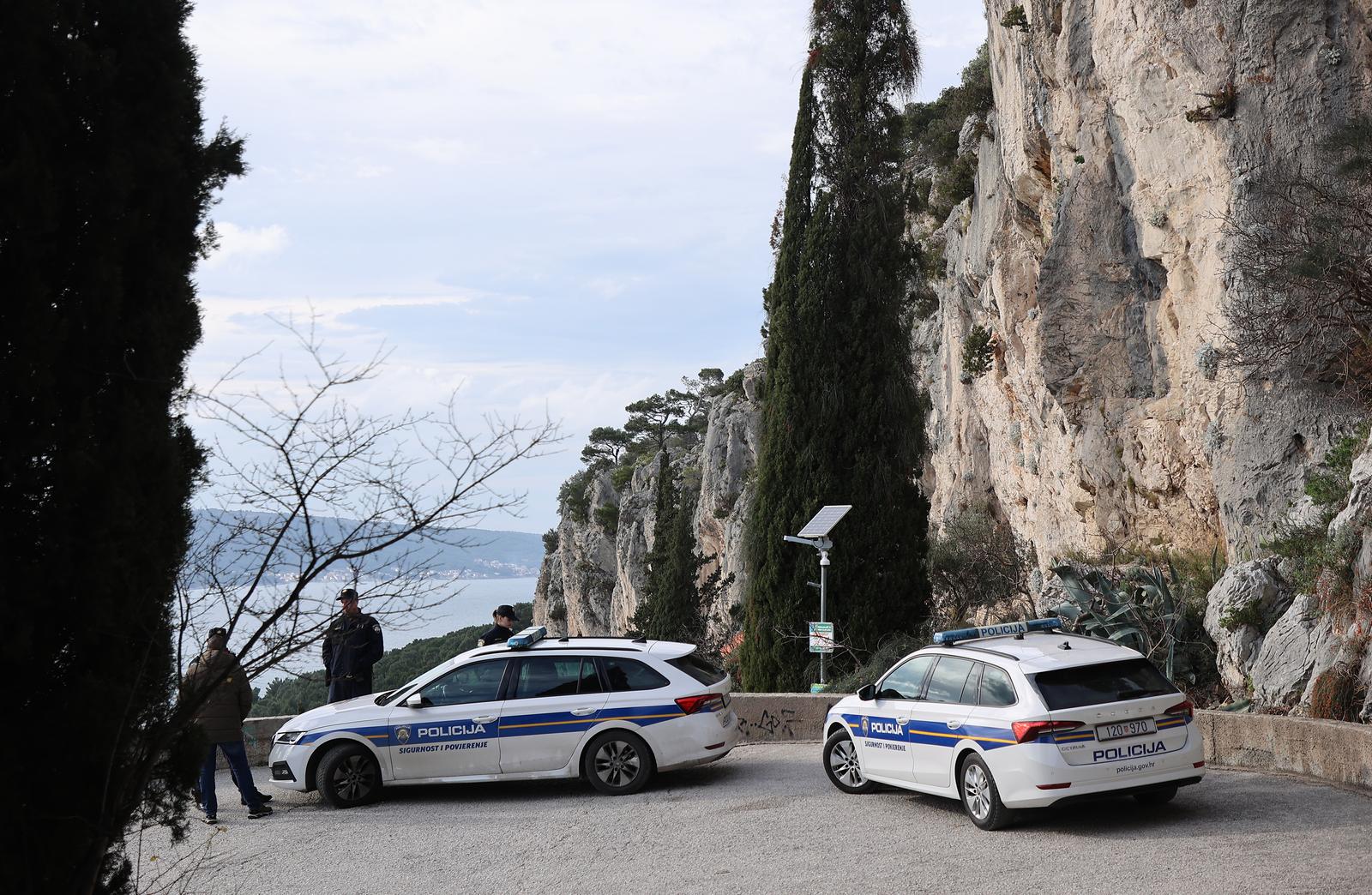 27.01.2025., Split - Policija i pripadnici HGSS-a od jutra intenzivno tragaju za 17-godisnjakom koji se biciklom udaljio iz obiteljskog stana.  Photo: Ivana Ivanovic/PIXSELL