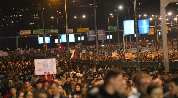 27, January, 2025, Belgrade - A student traffic blockade "Under our (Auto)command" is underway at Autokomanda, which began at 10:00 and will last 24 hours. Photo: R.Z./ATAImages

27, januar, 2025, Beograd - Na Autokomandi je u toku studentska blokada saobracaja "Pod nasom (Auto)komandom", koja je pocela u 10.00 i trajace 24 sata. Photo: R.Z./ATAImages Photo: R.Z./ATAImages/PIXSELL