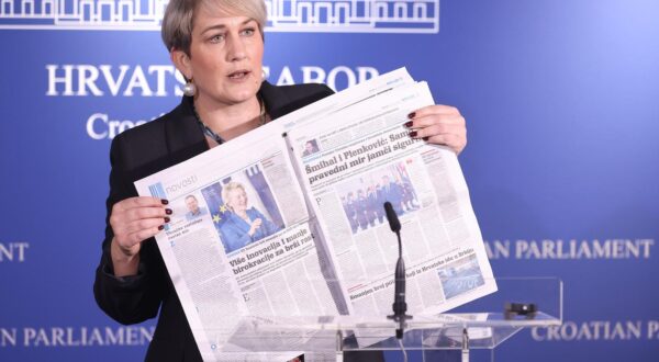 30.01.2025., Zagreb - Na konferenciji za medije odrzanoj u Saboru o inflaciji i mjerama Vlade govorile su Sanja Radolovic i Ivana Markovic. Photo: Patrik Macek/PIXSELL