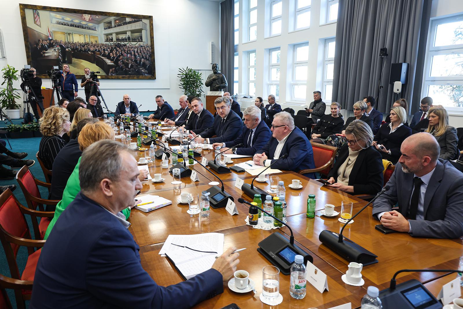 30.01.2025.Zagreb - Na  saborskoj sjednici Odbora za poljoprivredu premijer Andrej Plenković  predstavio je kandidata  za novog ministra poljoprivrede, šumarstva i ribarstva Davida Vlajčića Photo: Goran Stanzl/PIXSELL