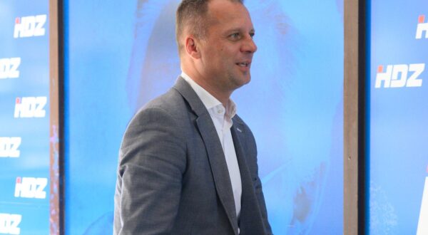 30.04.2024., Zagreb - Dolazak clanova na Sjednicu sireg predsjedništva HDZ-a. Igor Androvic. Photo: Davor Puklavec/PIXSELL