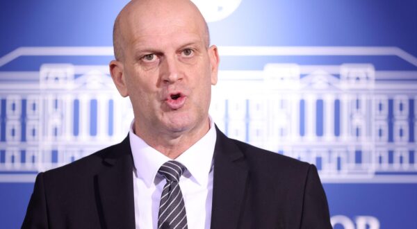 22.01.2025., Zagreb - Na konferenciji za medije odrzanoj u Saboru o slucaju Dabro govorio je Ivica Kukavica. Photo: Patrik Macek/PIXSELL