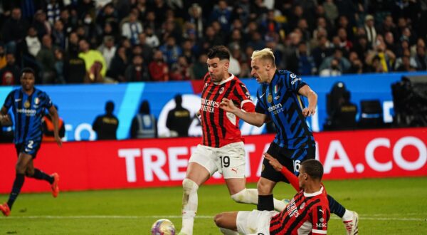 AC Milan's French defender Theo Hernandez and AC Milan's German defender Malick Thiaw seen in action with Inter Milan's Italian midfielder Davide Frattesi during the Italian Super Cup final football match between Inter Milan and AC Milan at Al-Awwal Park. Final results Inter Milan  2 : 3 AC Milan.,Image: 952205360, License: Rights-managed, Restrictions: *** World Rights ***, Model Release: no, Credit line: SOPA Images / ddp USA / Profimedia