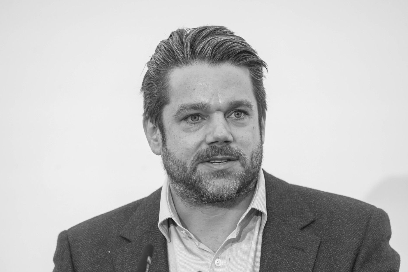 Strabag-Vorstandsvorsitzender Klemens Haselsteiner ist am 17. Januar 2025 im Alter von 44 Jahren verstorben. Unser Foto zeigt den Chef des österreichischen Baukonzerns Strabag SE beim Richtfest am künftigen Fernbahnhof an Flughafen Stuttgart im Oktober 2024 Archivfoto. // 11.10.2024: Stuttgart, Baden-Württemberg, Deutschland, Europa *** Strabag CEO Klemens Haselsteiner died on January 17, 2025 at the age of 44 Our photo shows the head of the Austrian construction group Strabag SE at the topping-out ceremony for the future long-distance train station at Stuttgart Airport in October 2024 Archive photo 11 10 2024 Stuttgart, Baden Württemberg, Germany, Europe,Image: 954847946, License: Rights-managed, Restrictions: imago is entitled to issue a simple usage license at the time of provision. Personality and trademark rights as well as copyright laws regarding art-works shown must be observed. Commercial use at your own risk., Model Release: no, Credit line: Arnulf Hettrich / imago stock&people / Profimedia