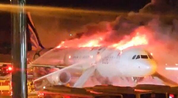 Fire authorities work to extinguish a fire that broke out on an Air Busan passenger plane at Gimhae International Airport in Busan on January 28, 2025. The tail of a passenger aircraft caught fire at an international airport in South Korea's second-largest city on January 28, forcing the evacuation of 176 people on board, Yonhap news agency reported.,Image: 958304609, License: Rights-managed, Restrictions: - South Korea OUT / NO ARCHIVES -  RESTRICTED TO SUBSCRIPTION USE, Model Release: no, Credit line: AFP / AFP / Profimedia