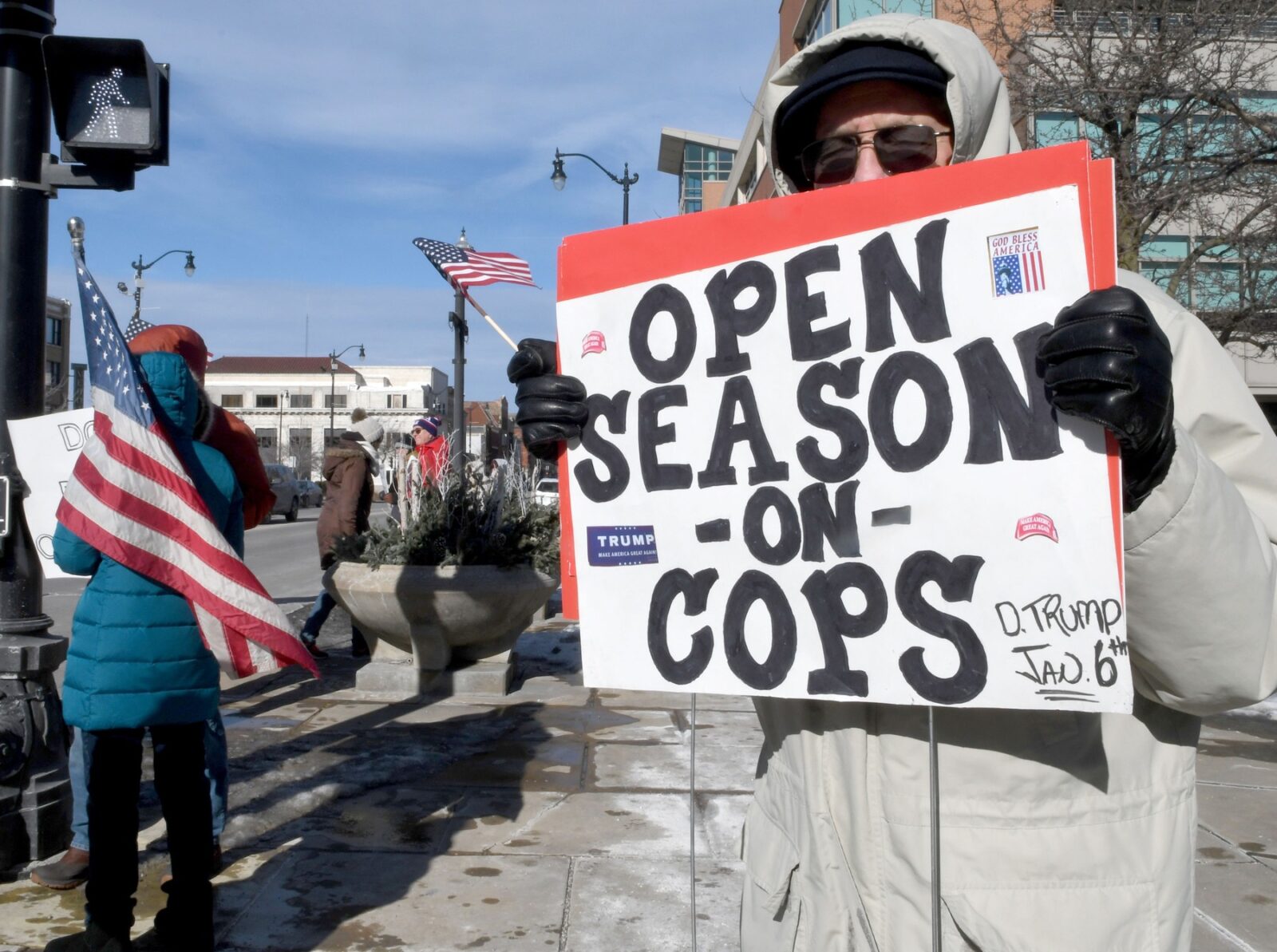 January 27, 2025, Racine, Wisconsin, USA: Two dozen people protested President Trump's pardon of people convicted of insurrection-related crimes during the January 6, 2021 attack on the U.S. Capitol in downtown Racine, Wisconsin, Monday January 27, 2025.,Image: 958132277, License: Rights-managed, Restrictions: , Model Release: no, Credit line: Mark Hertzberg / Zuma Press / Profimedia