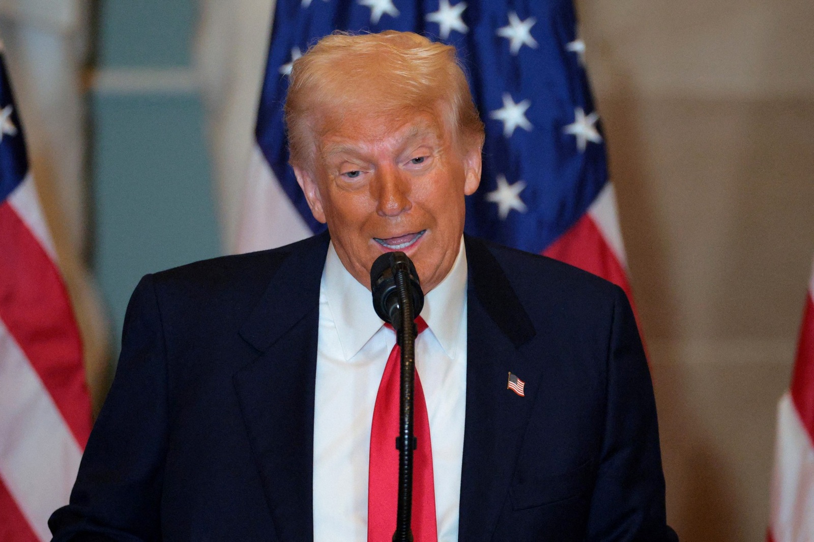 WASHINGTON, DC - FEBRUARY 06: U.S. President Donald Trump speaks at the National Prayer Breakfast at the U.S. Capitol on February 06, 2025 in Washington, DC. The bipartisan National Prayer Breakfast brings lawmakers and faith leaders together to pray and discuss religion and fellowship.   Kayla Bartkowski,Image: 960796911, License: Rights-managed, Restrictions: , Model Release: no, Credit line: Kayla Bartkowski / Getty images / Profimedia