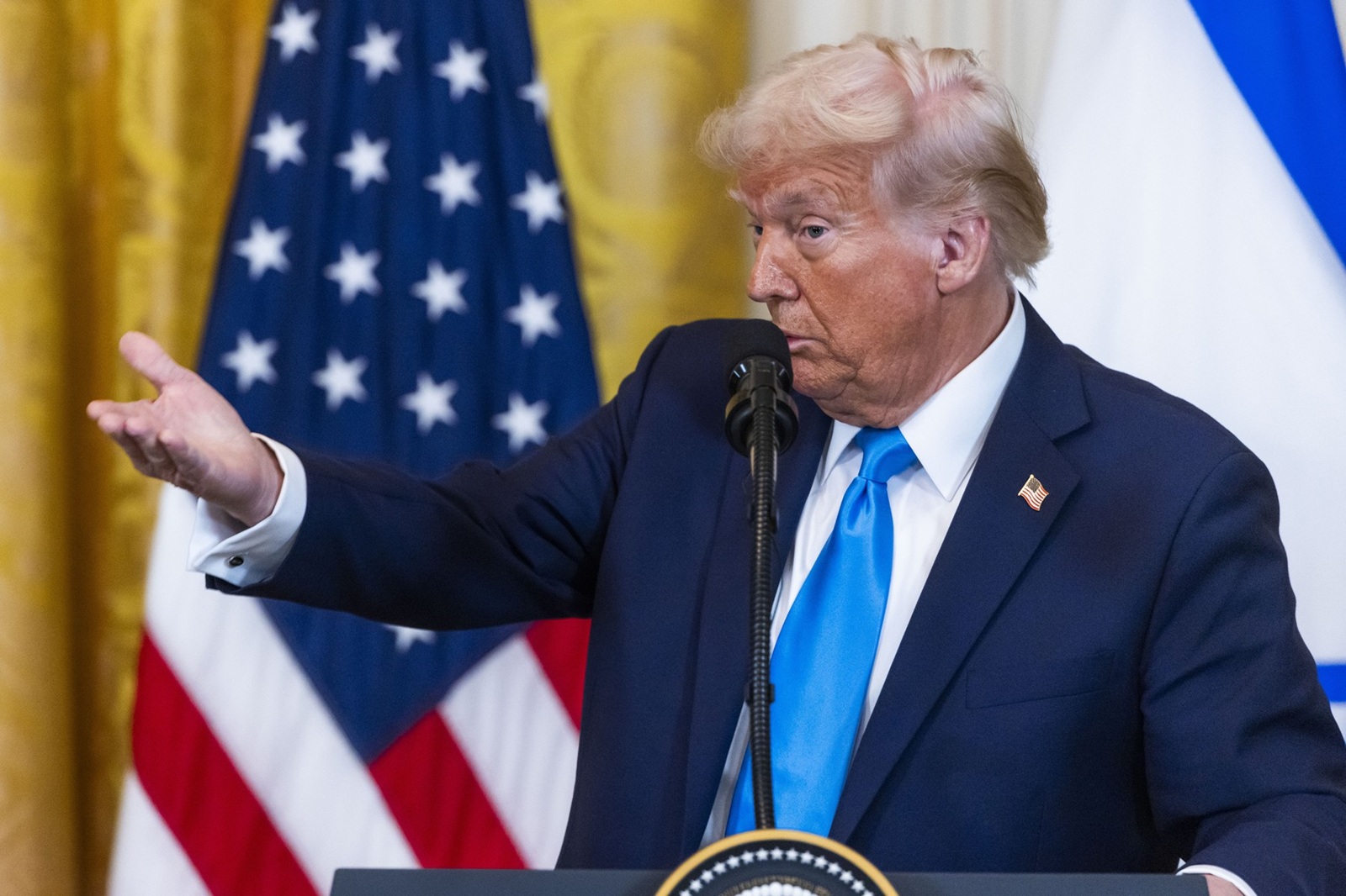 US President Donald Trump speaks at a press conference with Israeli Prime Minister Benjamin Netanyahu (not pictured) in the East Room of the White House in Washington, DC 04 February 2025. President Trump said that the he wants the US to take an ‘ownership position’ of Gaza.

Featuring: Donald J Trump
Where: Washington, District of Columbia, United States
When: 04 Feb 2025
Credit: POOL via CNP/INSTARimages.com,Image: 960376634, License: Rights-managed, Restrictions: , Model Release: no, Credit line: Shawn Thew - Pool via CNP / INSTAR Images / Profimedia
