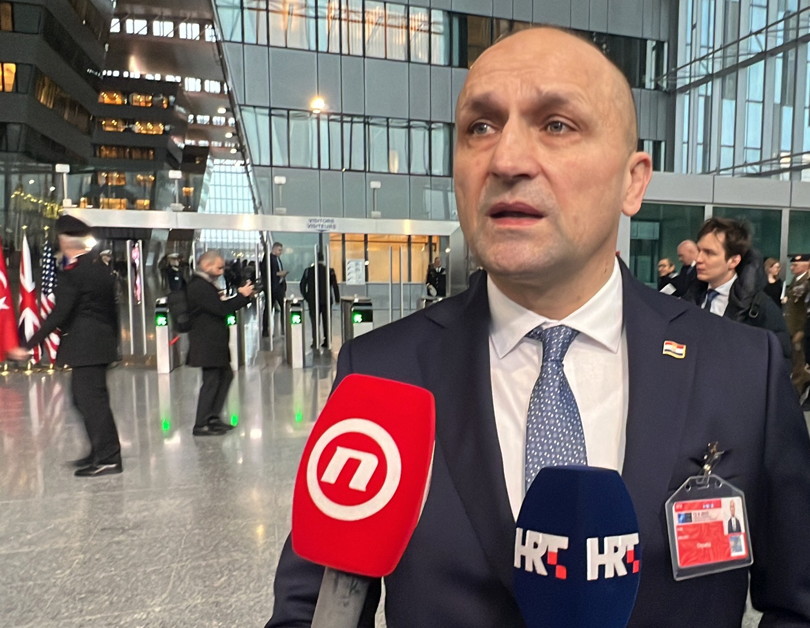 Bruxelles, 13.2.2025.- Hrvatski ministar obrane Ivan Anuiæ prije poèetka drugog dana sastanka ministara obrane drava èlanica NATO-a u Bruxellesu. 
foto HINA/ Slavko VUKADIN/ ua
