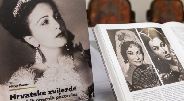 Zagreb, 20.02.2025. - Promocija monografije "Hrvatske zvijezde svjetskih pozornica" autorice Marije Barbieri, objavljena u izdanju Umjetničke organizacije Metropolis i Kulturnog kluba.
Na fotografiji monografija "Hrvatske zvijezde svjetskih pozornica".
foto HINA/ Edvard ŠUŠAK/ es