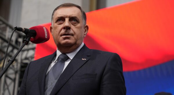 26.02.2025., Banja Luka, Bosna i Hercegovina - Na platou kod Narodne skupstine Republike Srpske odrzan je skup podrske Miloradu Dodiku nakon izricanja presude na Sudu BiH koji ga je proglasio krivim. Milorad Dodik Photo: Dejan Rakita/PIXSELL