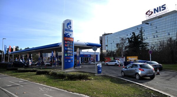 Vehicles refuel at the fuel pumps at a Naftna Industrija Srbija AD (NIS) gas station, which is majority-owned by OAO Gazprom Neft, in Belgrade, on January 8, 2025. Serbian President Aleksandar Vucic claimed that the United States and the United Kingdom were preparing to impose sanctions on the NIS oil group, Serbia's only gas supplier, of which more than 50% are owned by Russia's Gazprom Neft and Gazprom. The sanctions are expected between January 10 and 13.,Image: 952578558, License: Rights-managed, Restrictions: , Model Release: no, Credit line: OLIVER BUNIC / AFP / Profimedia