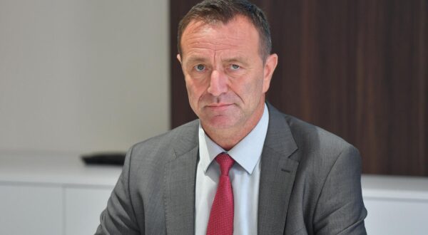 31.07.2024., Varazdin- Potpisan ugovor o izvodjenju radova na izgradnji nastavka ulice Ivana Nepomuka Petrovica u kojoj ce se izgraditi novi POS stanovi. Neven Bosilj.
 Photo: Vjeran Zganec Rogulja/PIXSELL