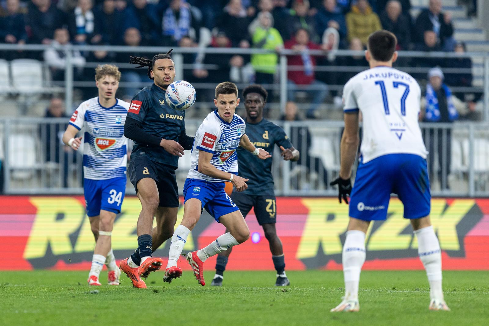 02.02.2025., Osijek -  SuperSport HNL, 20. kolo, NK Osijek - GNK Dinamo Photo: Borna jaksic/PIXSELL