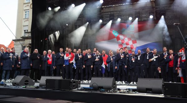 03.02.2025., Zagreb - Svecani docek hrvatske rukometne reprezentacije u Zagrebu nakon osvojenog drugog mjesta na Svjetkom prvenstvu.
 Photo: Matija Habljak/PIXSELL