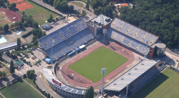 30.06.2005., Zagreb - Pogled na Zagreb iz zrakoplova. rStadion Maksimir. rPhoto: Zeljko Lukunic/PIXSELL