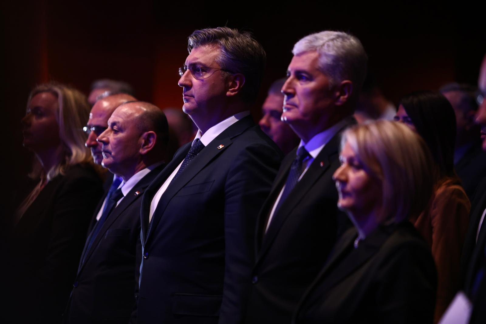 04.02.2023. Mostar - XI. zasjedanje Hrvatskog narodnog sabora BiH, medju gostima i predsjednik Vlade Republike Hrvatske, Andrej Plenkovic



PHOTO: Denis Kapetanovic /PIXSELL

 Photo: Denis Kapetanovic/PIXSELL