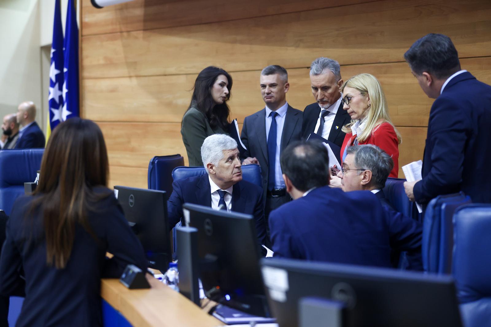 05.02.2025., Sarajevo, Bosna i Hercegovina - Poslanici SNSD-a u Zastupnickom domu PSBiH i delegati u Domu naroda PSBiH povukli su se danas sa zajednicke sjednice i time srusili kvorum za njeno odrzavanje. Photo: Armin Durgut/PIXSELL
