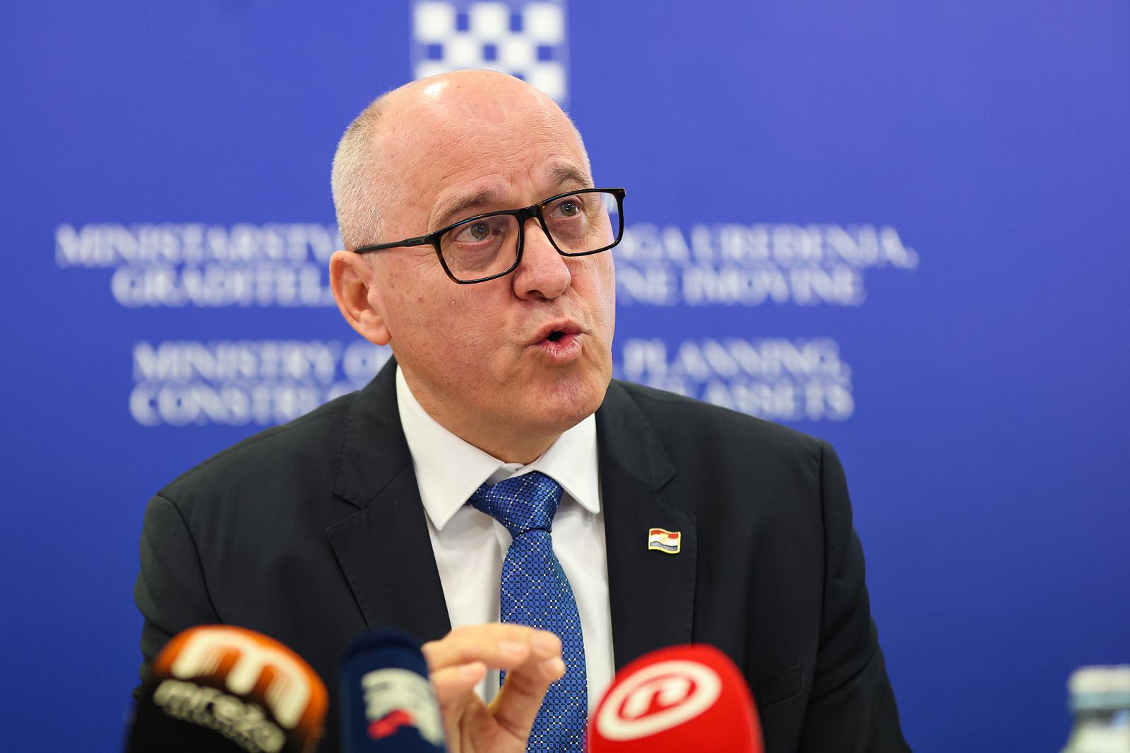06.02.2025., Zagreb - Konferencija za medije u Ministarstvu prostornog uredjenja graditeljstva i drzavne imovine na temu Konacnog prijedloga izmjena i dopuna Generalnog urbanistickog plana Grada Zagreba (GUP). potpredsjednik Vlade i ministar prostornoga uredjenja, graditeljstva i drzavne imovine Branko Bacic Photo: Goran Stanzl/PIXSELL