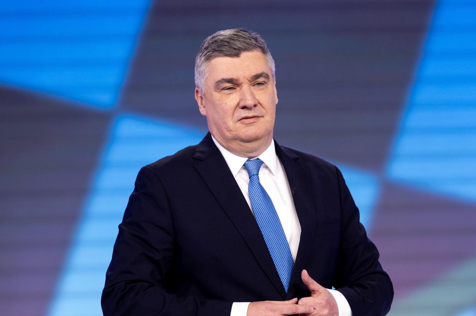07.001.025., Zagreb - Suceljavanje predsjednickih kandidata Zorana Milanovica i Dragana Primoraca na HRT-u. Na slici Zoran Milanovic Photo: Damir Sencar/HINA/POOL/PIXSELL