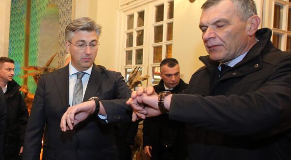 07.02.2020., Sibenik - U Hrvatskom narodnom kazalistu u Sibeniku svecano je proslavljena 30. obljetnica osnutka Hrvatske demokratske zajednice u Sibensko-kninskoj zupaniji. Andrej Plenkovic, Nediljko Dujic Photo: Dusko Jaramaz/PIXSELL