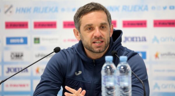 07.02.2025., Rijeka - Konferencija trenera HNk Rijeka Radomira djalovica i igraca Brune Bogojevica u press centru stadiona na Rujevici uoci utakmice Rijeka - Istra. Photo: Goran Kovacic/PIXSELL