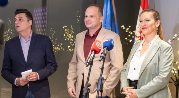 07.12.2024., Hotel Lero, Dubrovnik - Sinisa Hajdas Doncic u Dubrovniku na druzenju s clanovima stranke.
 Photo: Grgo Jelavic/PIXSELL