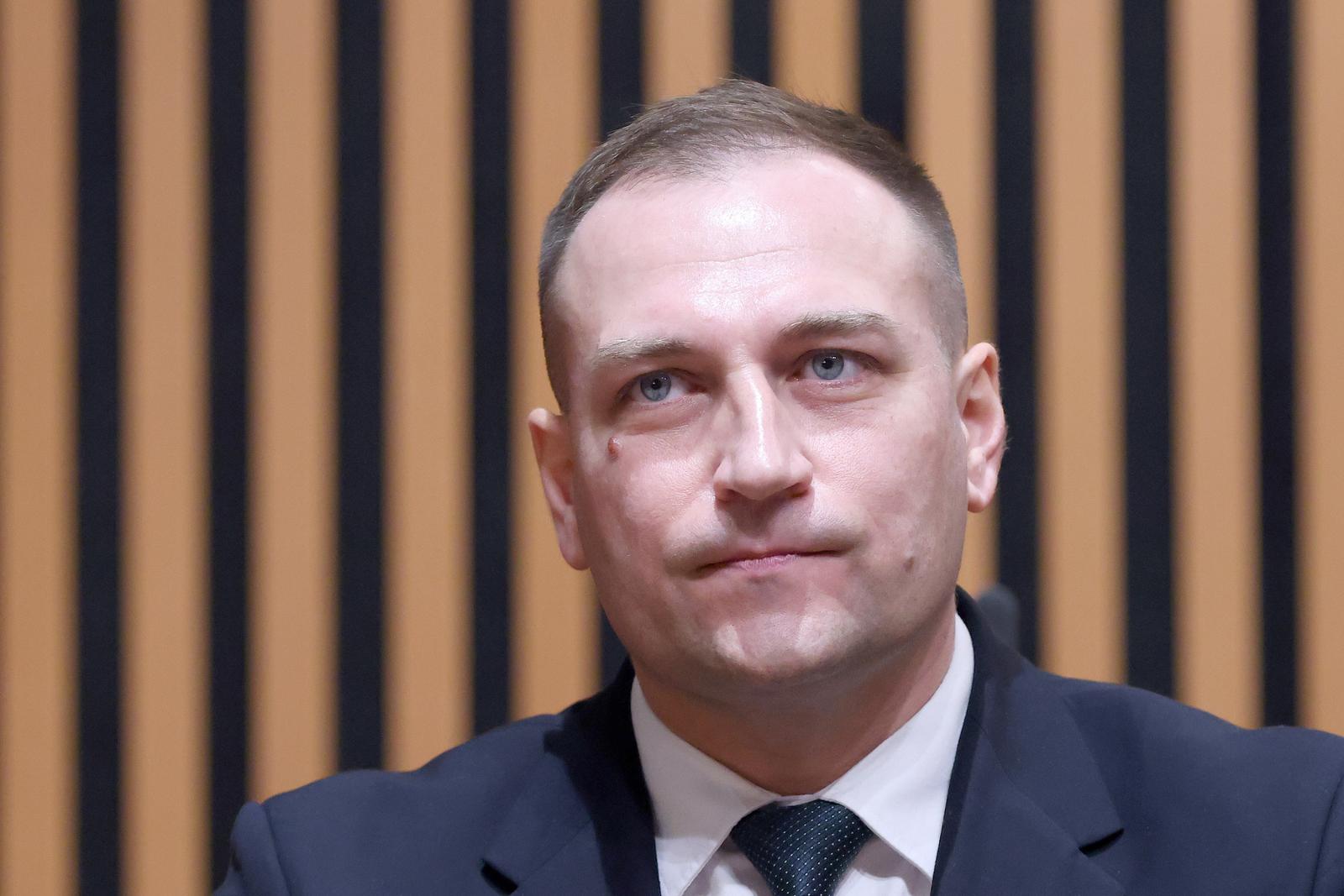 11.02.2025., Zagreb - Nakon odgode Sabor je danas glasovanjem potvrdio novog ministra poljoprivrede Davida Vlajcica. Za izbor novog ministra glasovali su i zastupnici Domovinskog pokreta pa i dosadasnji ministar Josip Dabro. Photo: Patrik Macek/PIXSELL