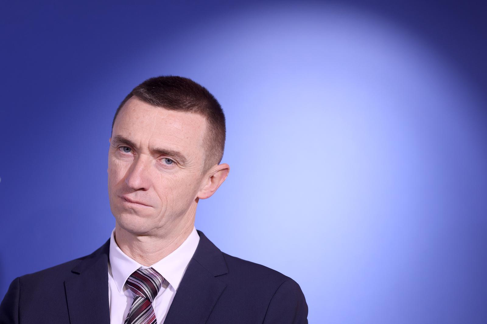 11.02.2025., Zagreb - Nakon odgode Sabor je danas glasovanjem potvrdio novog ministra poljoprivrede Davida Vlajcica. Za izbor novog ministra glasovali su i zastupnici Domovinskog pokreta pa i dosadasnji ministar Josip Dabro. Nakon glasovanja konferenciju za medije odrzali su novi ministar David Vlajcic i predsjednik DP-a Ivan Penava. Photo: Patrik Macek/PIXSELL