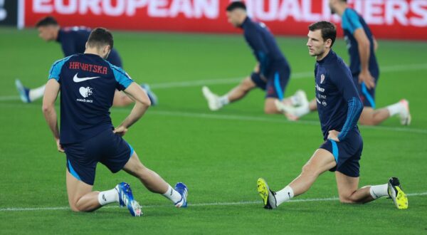 11.10.2023., Osijek - Trening nogometasa hrvatske nogometne reprezentacije na Opus Areni uoci susreta protiv Turske u kvalifikacijama za Europsko prvenstvo 2024. godine. Borna Barisic Photo: Davor Javorovic/PIXSELL