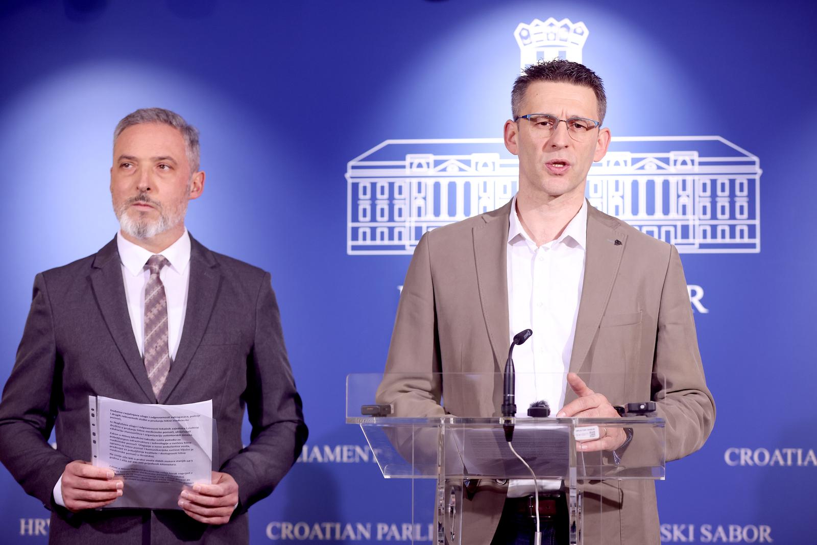 12.02.2025., Zagreb - Na konferenciji za medije odrzanoj u Saboru o temi: "Most predlaze Zakon o hitnoj medicini" govorili su Božo Petrov i Ivan Bekavac. Photo: Patrik Macek/PIXSELL