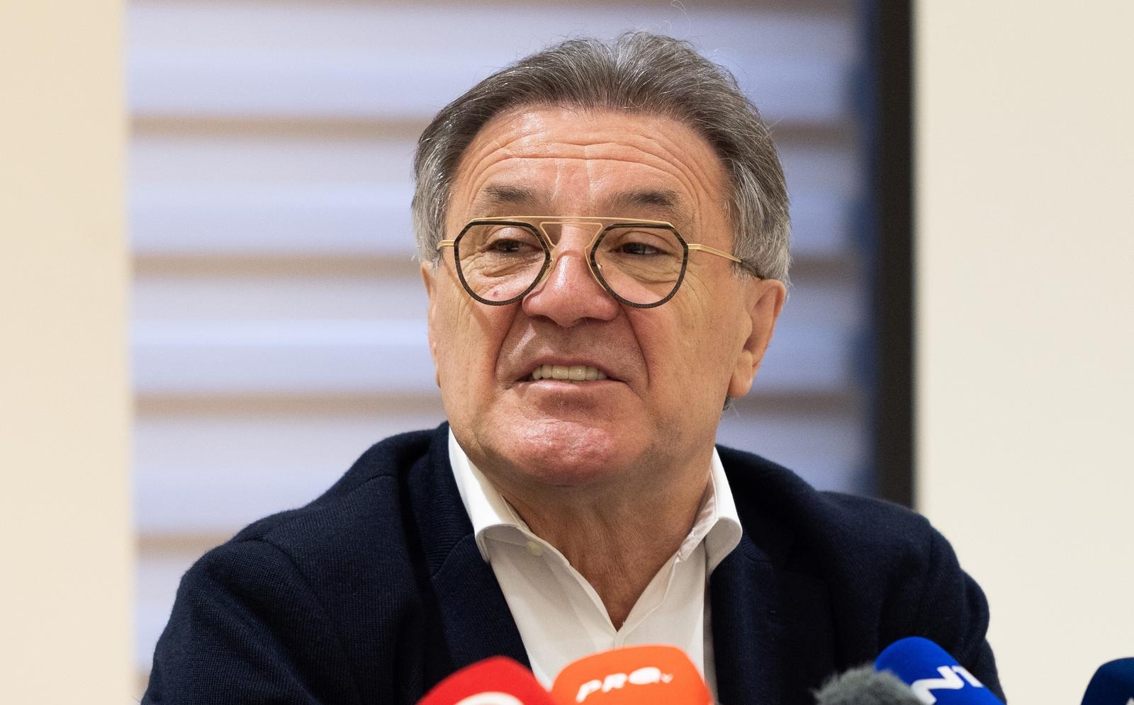 12.02.2025., Mostar - Konferencija za medije Zdravka Mamica na temu "Malo istine može napraviti puno dobroga" u Dvorani Princess Hotela Mepa. Photo: Denis Kapetanovic/PIXSELL