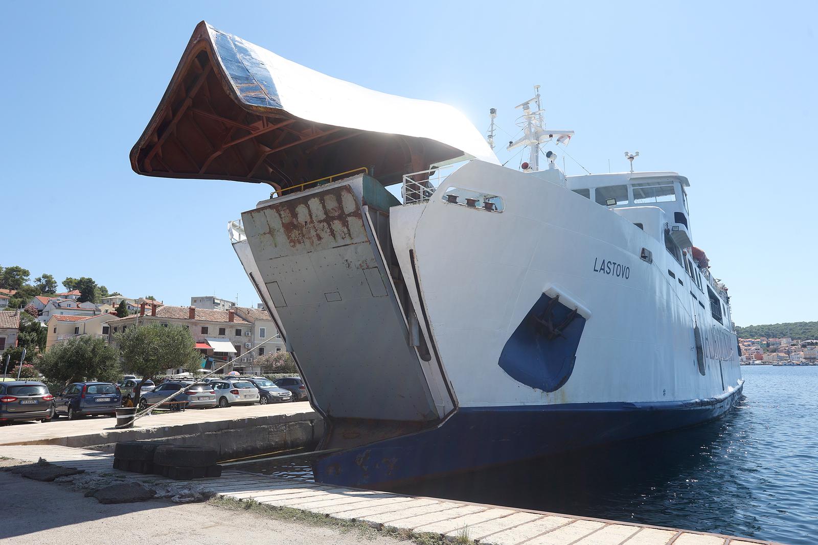 12.08.2024., Mali Losinj - U padu ulazne rampe trajekta Lastovo u trajektnom pristanistu u Malom Losinju trojica mornara Jadrolinije su poginula, a jedan je tesko ozlijedjen. Photo: Nel Pavletic/PIXSELL