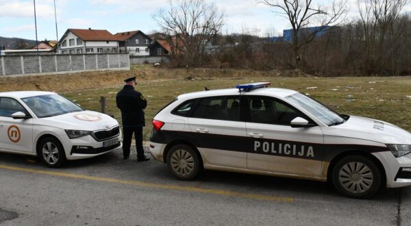13.02.2025., Kalesija - Dvostruko ubojstvo u obiteljskom stanu u Kalesiji. Muskarac ubio suprugu (37) i sina (13). Photo: Ivica Galovic/PIXSELL