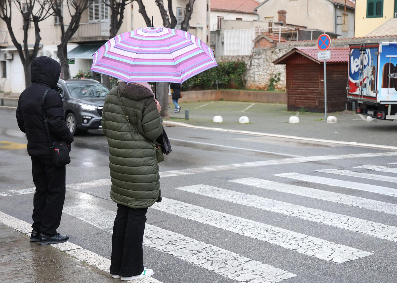 14.02.2025., Sibenik -Kisno jutro u Sibeniku. Photo: Dusko Jaramaz/PIXSELL